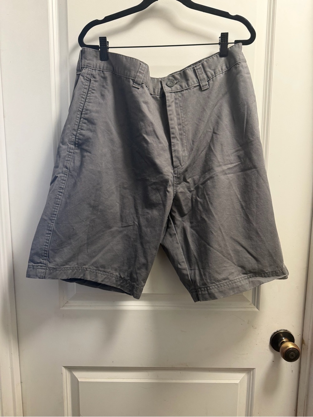 Magellan Outdoors Men's Gray Cargo Shorts